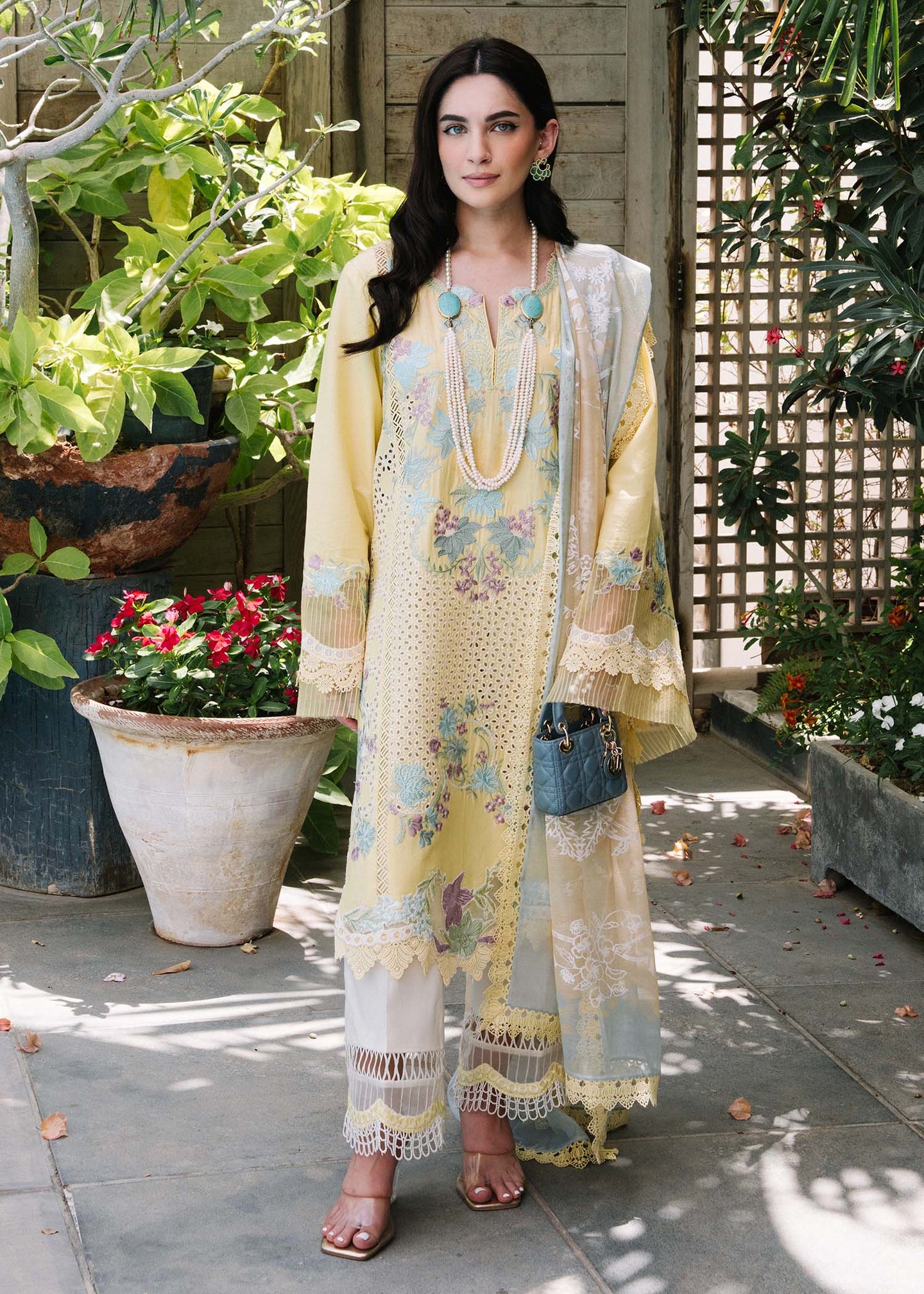 CRIMSON BLOOM LAWN 25 LOTUS REVERIE 4-A